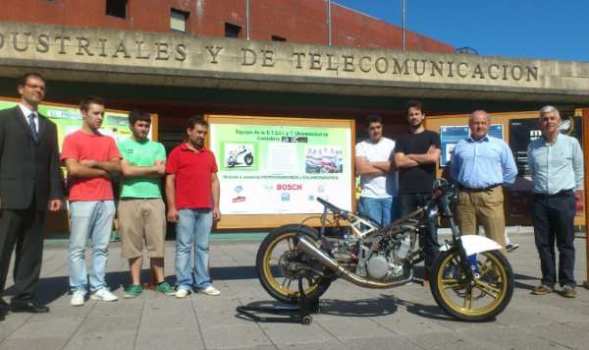 Los representantes de la Universidad de Cantabria en Motostudent, camino de Motorland
