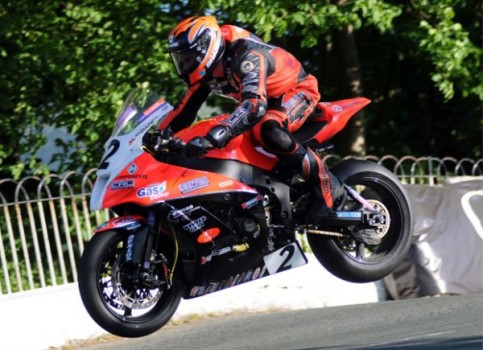 Ryan Farquhar, también en Superbikes y el Senior TT