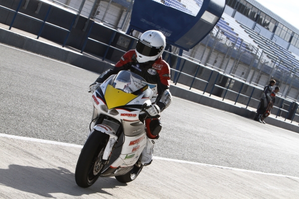 Nikki Coates regresa al FIM CEV