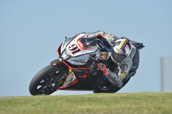 WSBK Phillip Island: Leon Haslam le devuelve la moneda a Rea en la segunda carrera