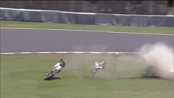 Espectacular caída de Casey Stoner en las 8 horas de Suzuka