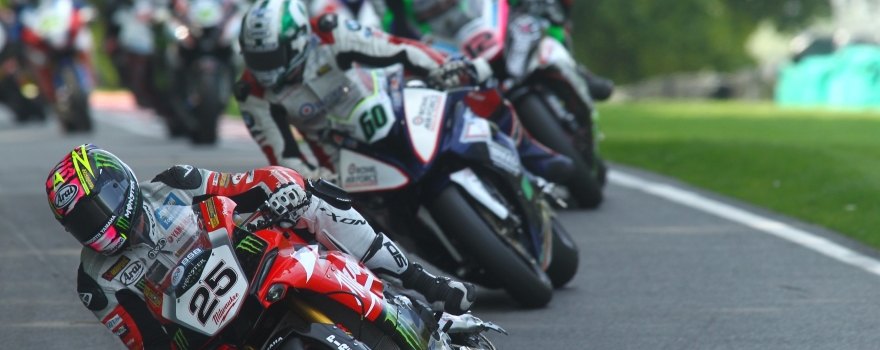 Josh Brookes arrasa en Cadwell Park