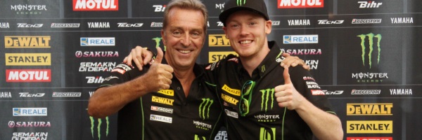 Bradley Smith renueva con Yamaha Tech3