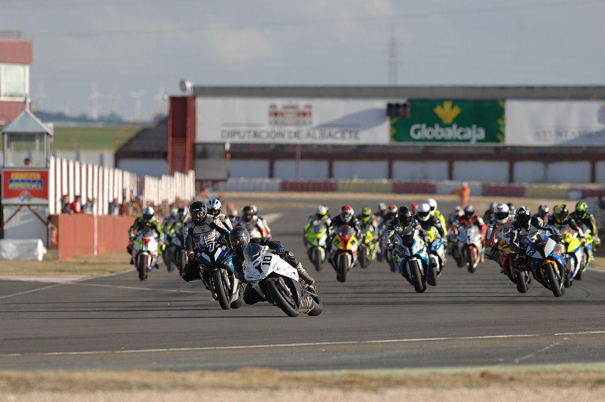 La Copa S1000RR easyRace 2016 comenzó en Albacete