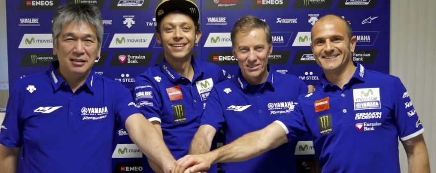 Valentino Rossi renueva con Yamaha por dos temporadas