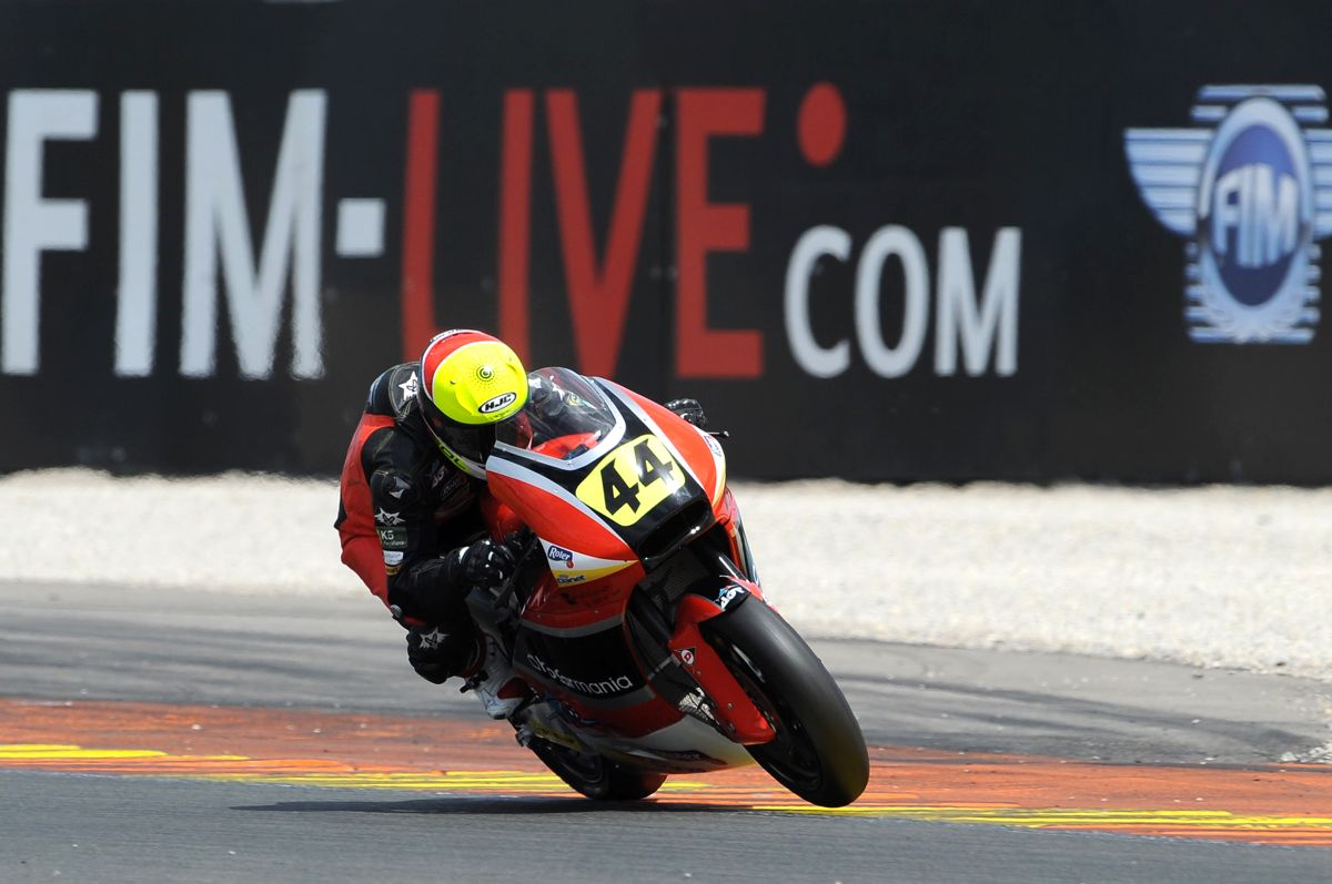 FIM CEV Valencia Moto2: Odendaal, victoria y liderato