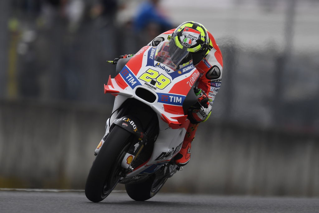 Gran Premio de Italia MotoGp: Andrea Iannone empieza fuerte