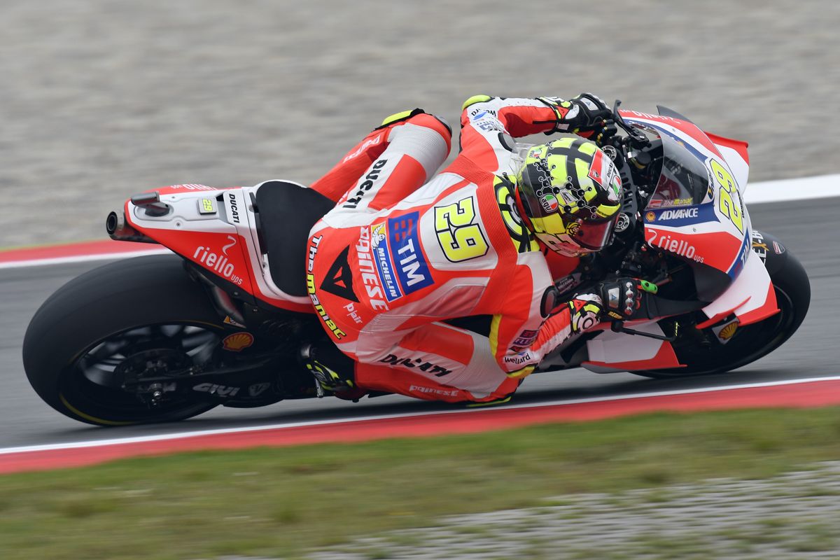 Andrea Iannone en el Circuito de Assen