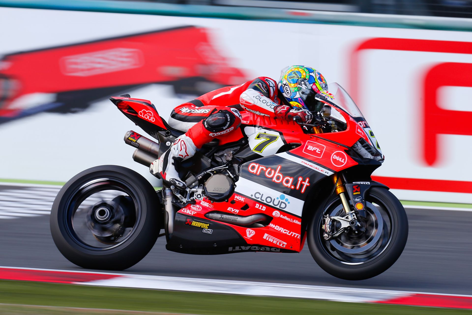 WorldSBK Magny Cours: Davies manda en los libres