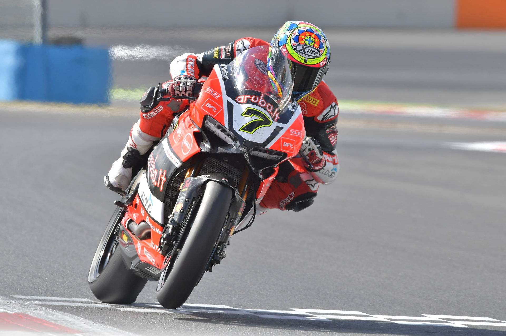 WorldSBK Magny Cours: Chaz Davies apuesta y gana