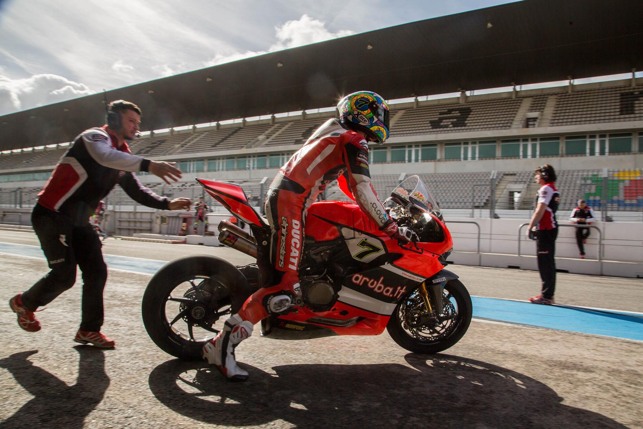 Chaz Davies marca la pauta en los test del WorldSBK en Portimao