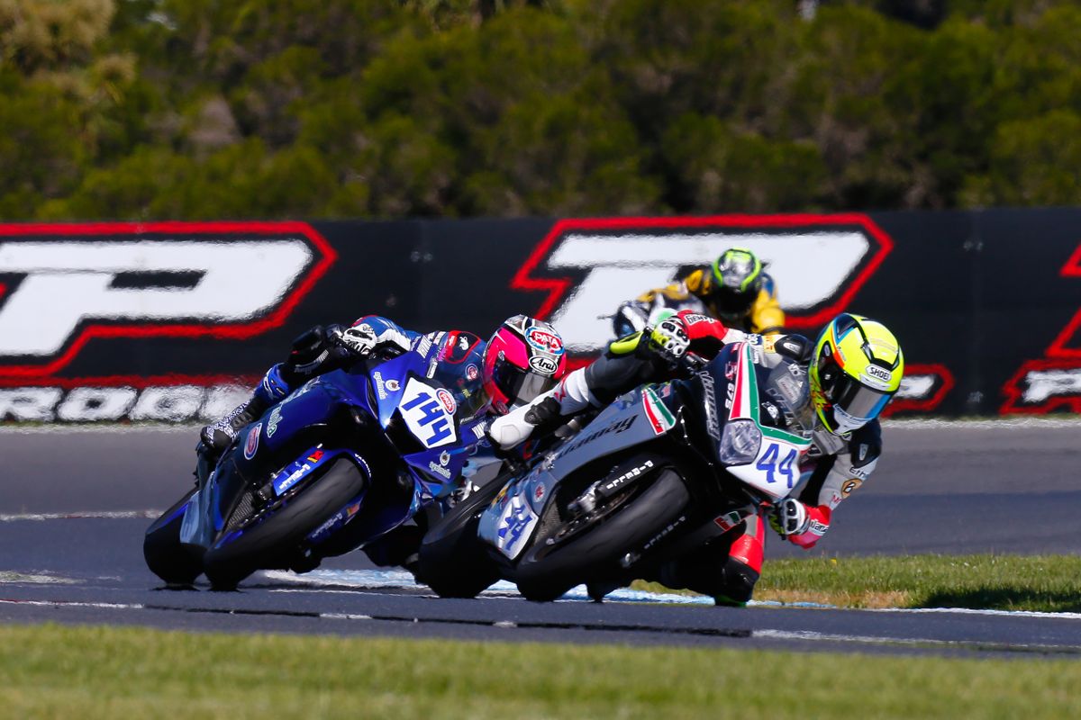 Supersport Phillip Island: Rolfo vence el duelo de veteranos. Calero logra su mejor resultado