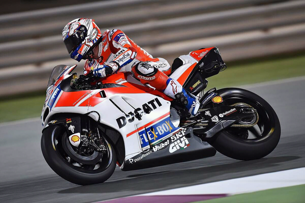 Test MotoGp Qatar: Manda Dovizioso, Márquez sufre dos caídas 