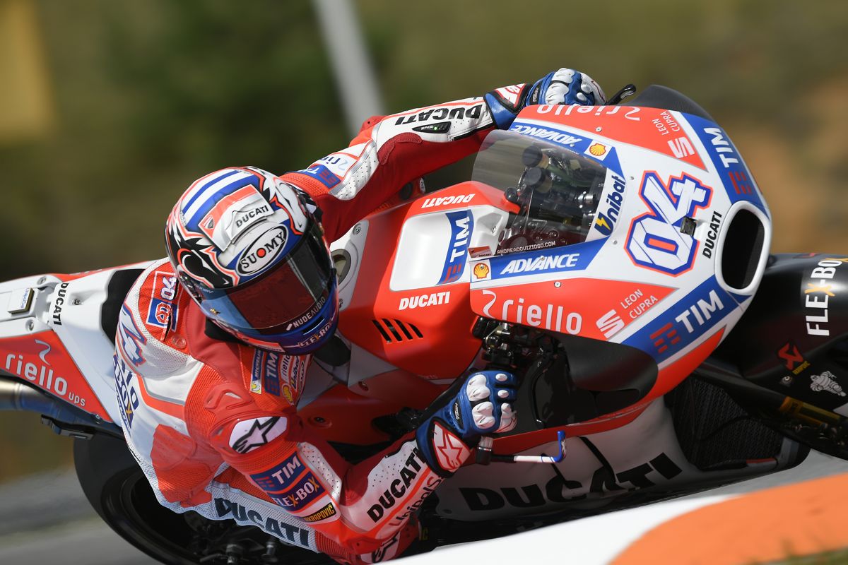 Andrea Dovizioso encabeza los entrenamientos libres