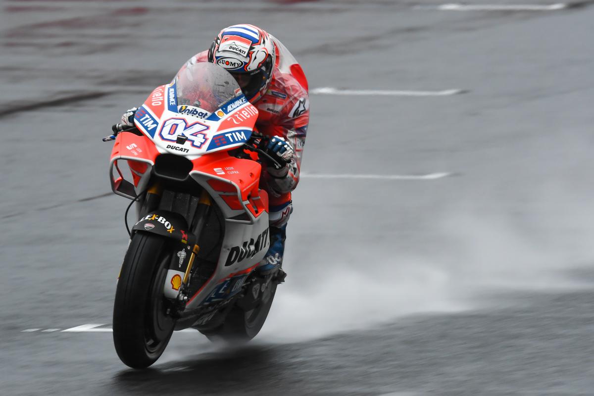 Andrea Dovizioso lidera los libres en Motegi bajo la lluvia