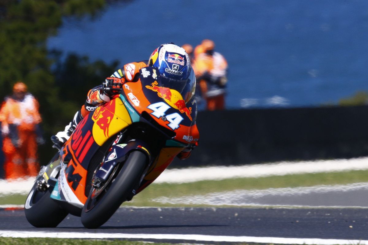 Miguel Oliveira logra la primera victoria de KTM en Moto2