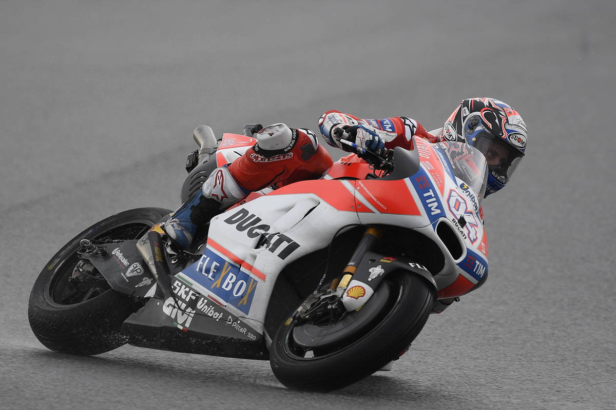 Andrea Dovizioso lidera los entrenamientos del Gran Premio de Malasia