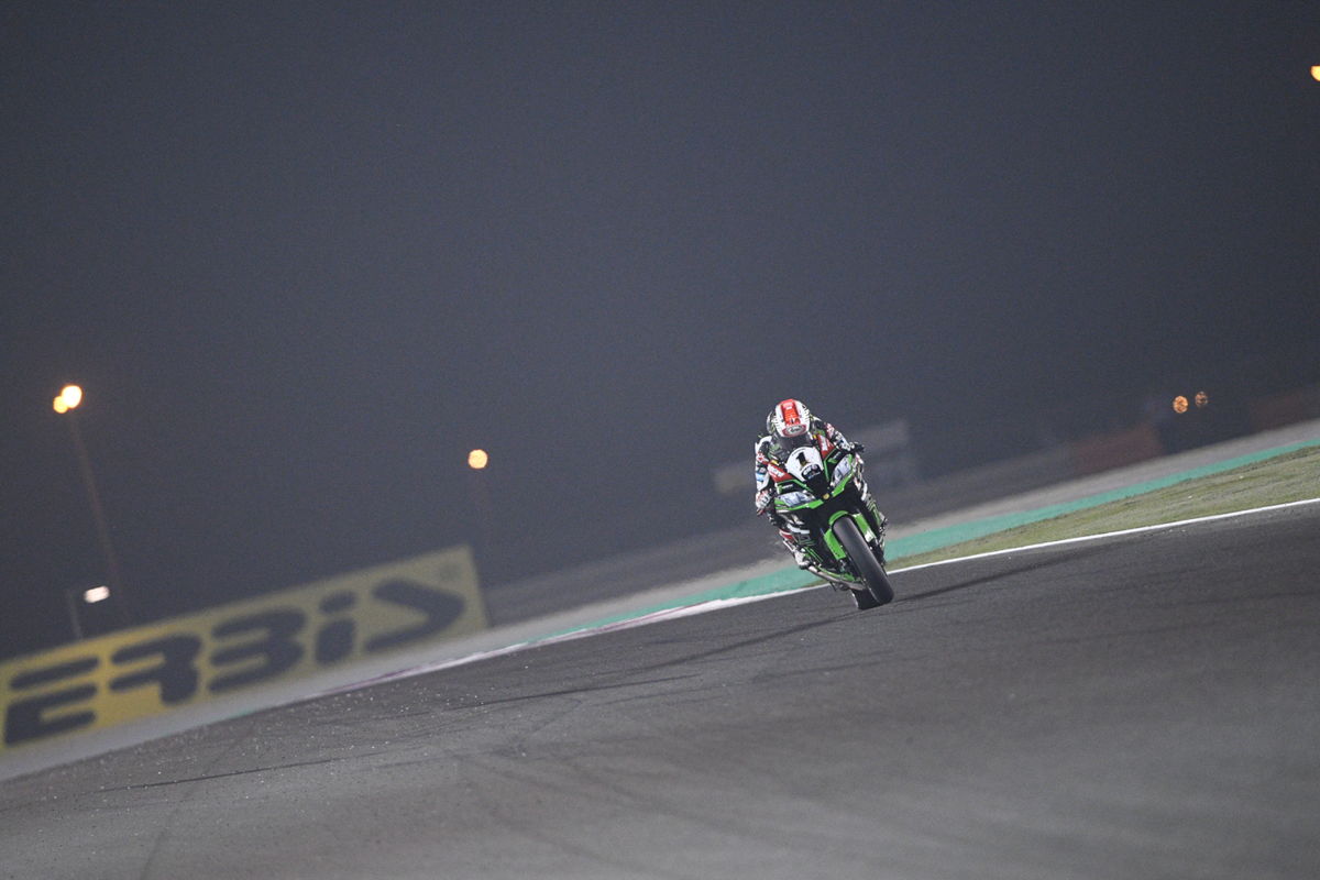 Jonathan Rea vence la primera carrera en Qatar y está cerca de batir el record de puntos