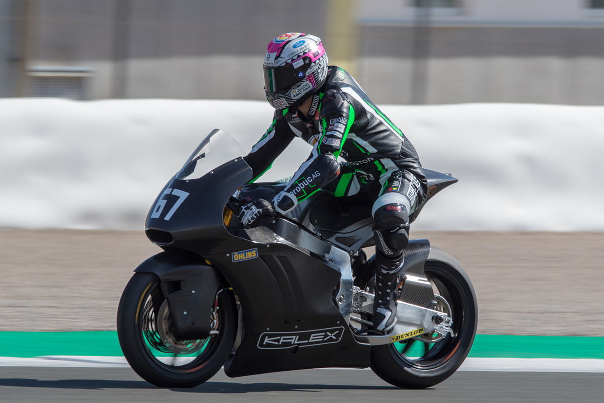 Jesko Raffin con la Kalex Triumph Moto2 en Valencia