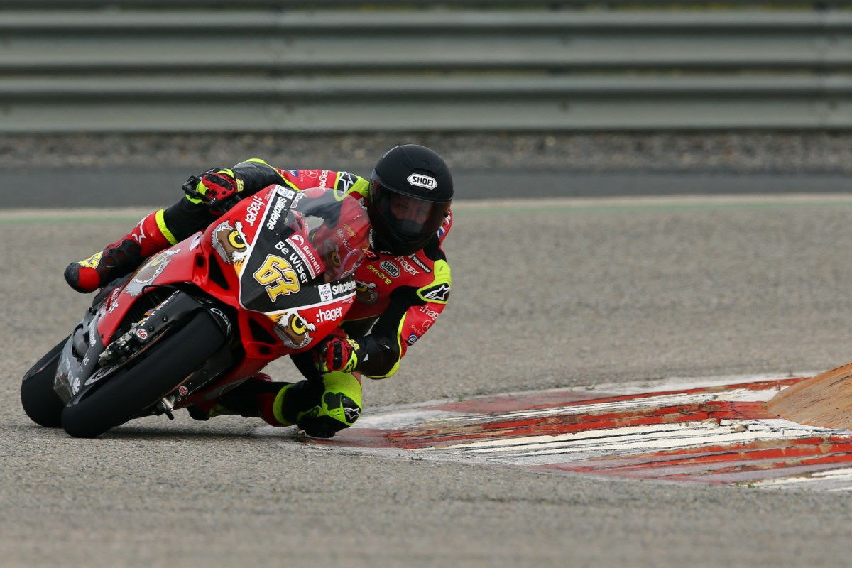 Shane Byrne durante la pretemporada en el Circuito de Monteblanco
