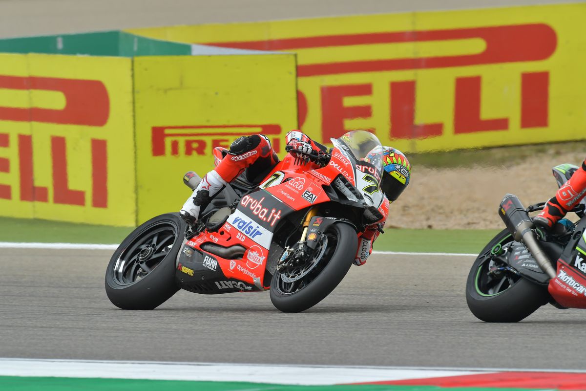 Chaz Davis durante la carrera de Superbike en Motorland Aragón