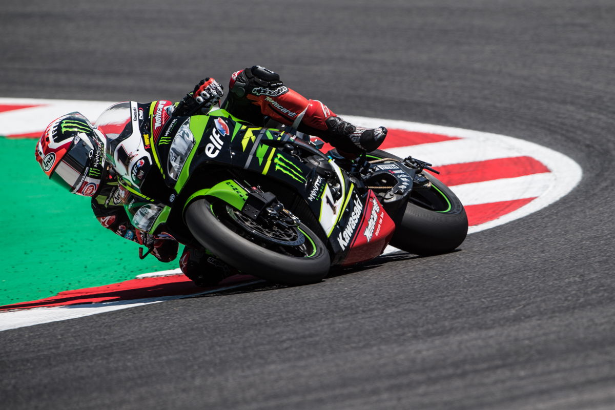 Jonathan Rea suma y sigue