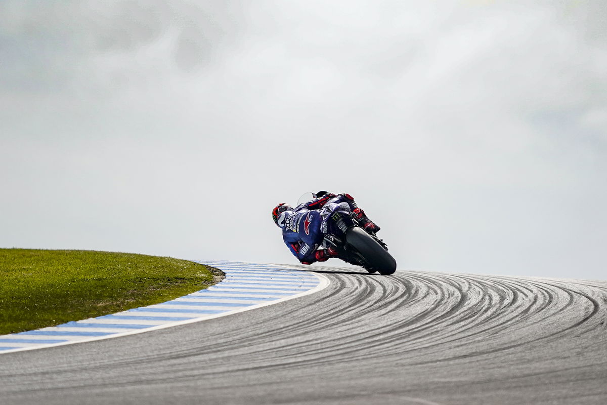 Maverick Viñales rompe la racha negativa de Yamaha. Brillante Bautista