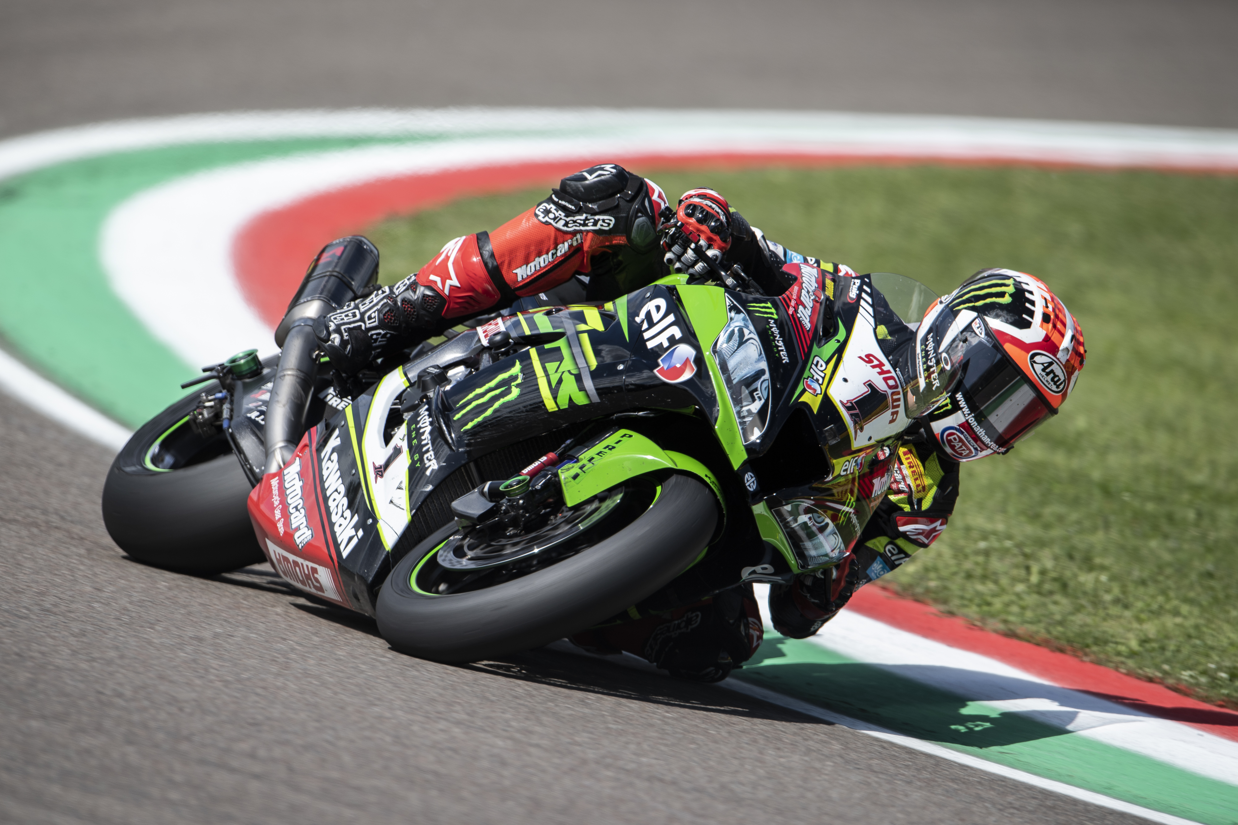 Jonathan Rea consigue la primera victoria de la temporada