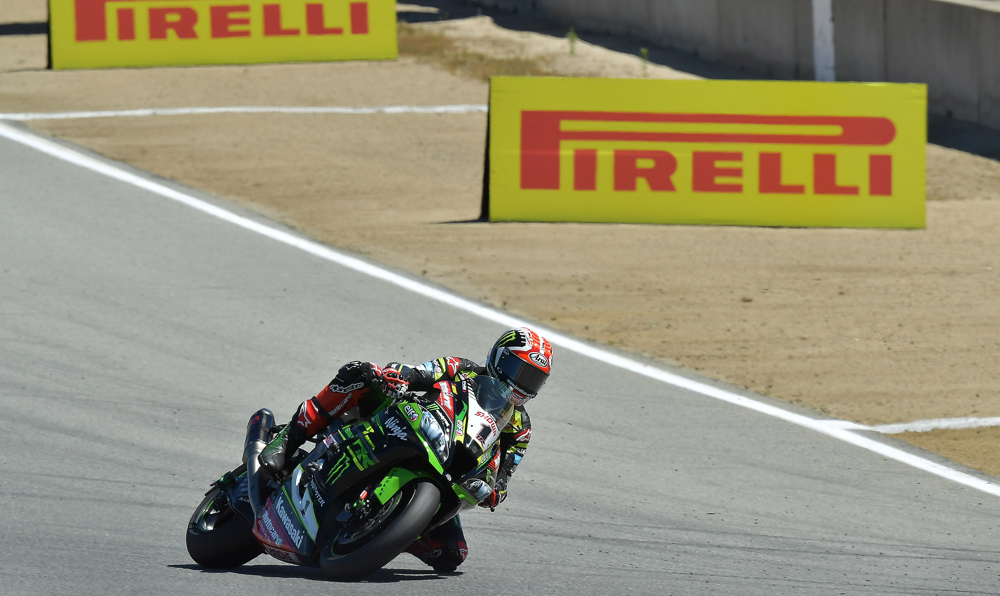 Jonathan Rea vence la Superpole Race. Caída de Bautista