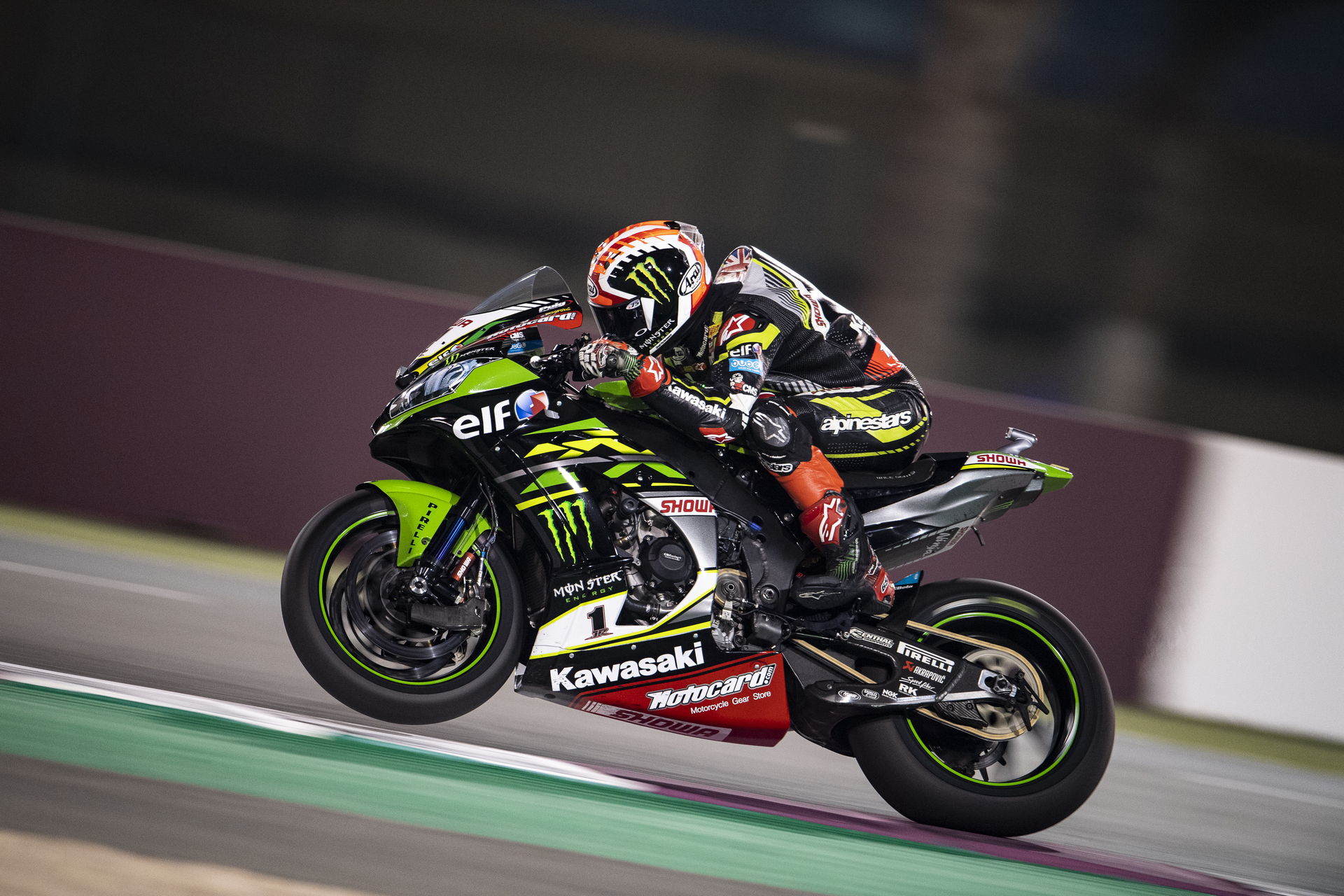 Jonathan Rea vence la primera carrera